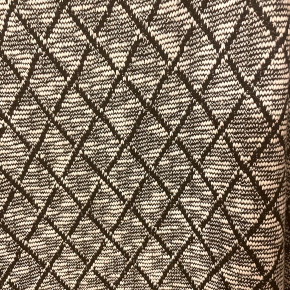 Margaret M skirt in black and cream - Picture 2 of 3